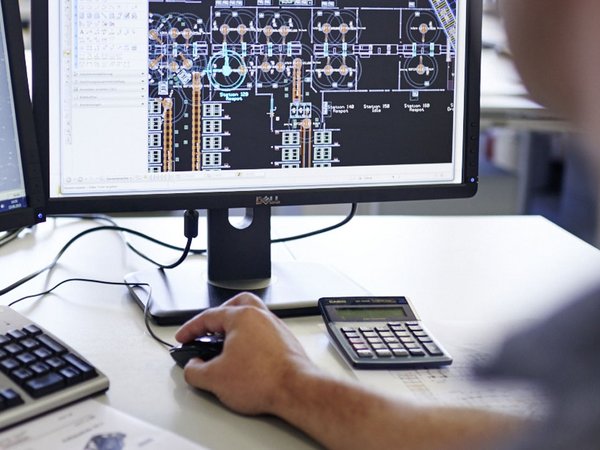 Unsere Konstruktions- und Simulationsteams verwenden modernste Software, um die Lösung für Ihre Anforderung zu erarbeiten.