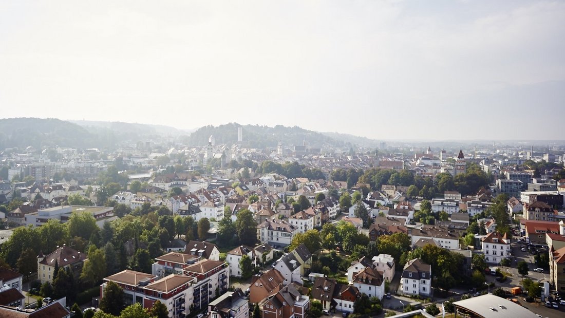 Eine Luftaufnahme der Stadt Ravensburg, Hauptsitz der EBZ Gruppe.