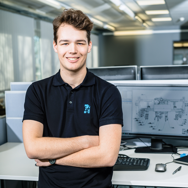 A prospective technical product designer creates the layout planning of a plant.